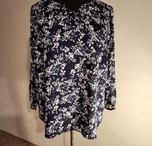 Laurie Felt Navy White Floral Long Sleeve Tunic 2X